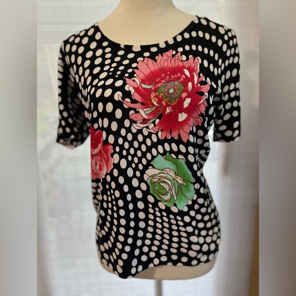 NWOT Sam Roberts flowers and polkadots short sleeve adorable for the summer!